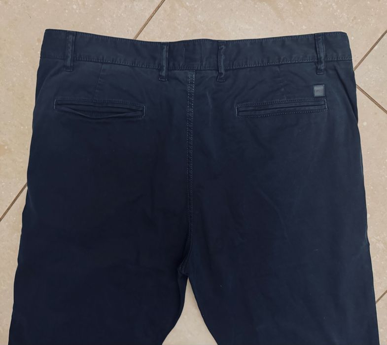 Hugo Boss męskie eleganckie spodnie proste bawełna L/XL extra stan