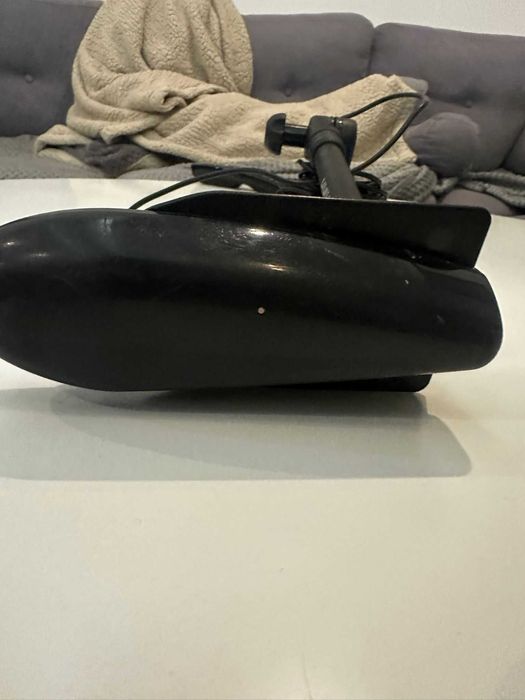 Echosonda Garmin Striker 7cv z przetwornikiem GT20-TM z uchwytem