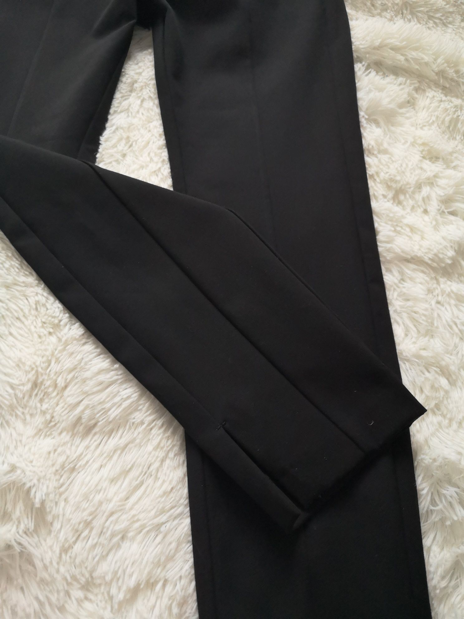 36-38 czarne spodnie garniturowe Pulz