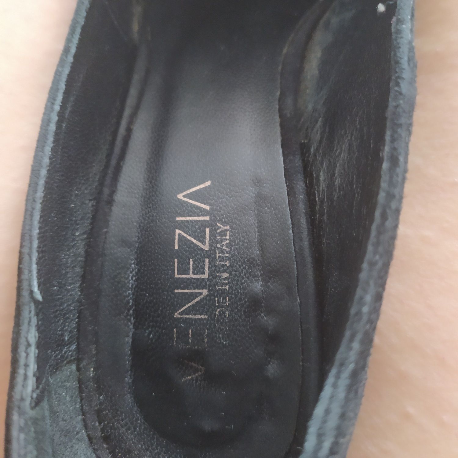 Szpilki skóra zamszowa Venezia