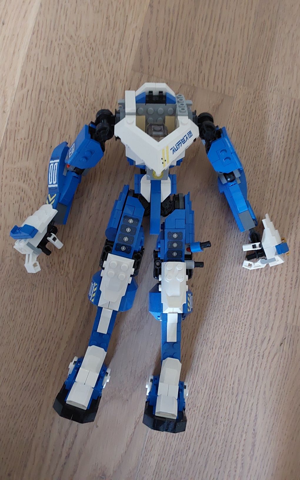 Лего робот ніндзяго