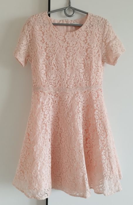 Sukienka dziewczęca koronka morela r. 140-146 Reserved