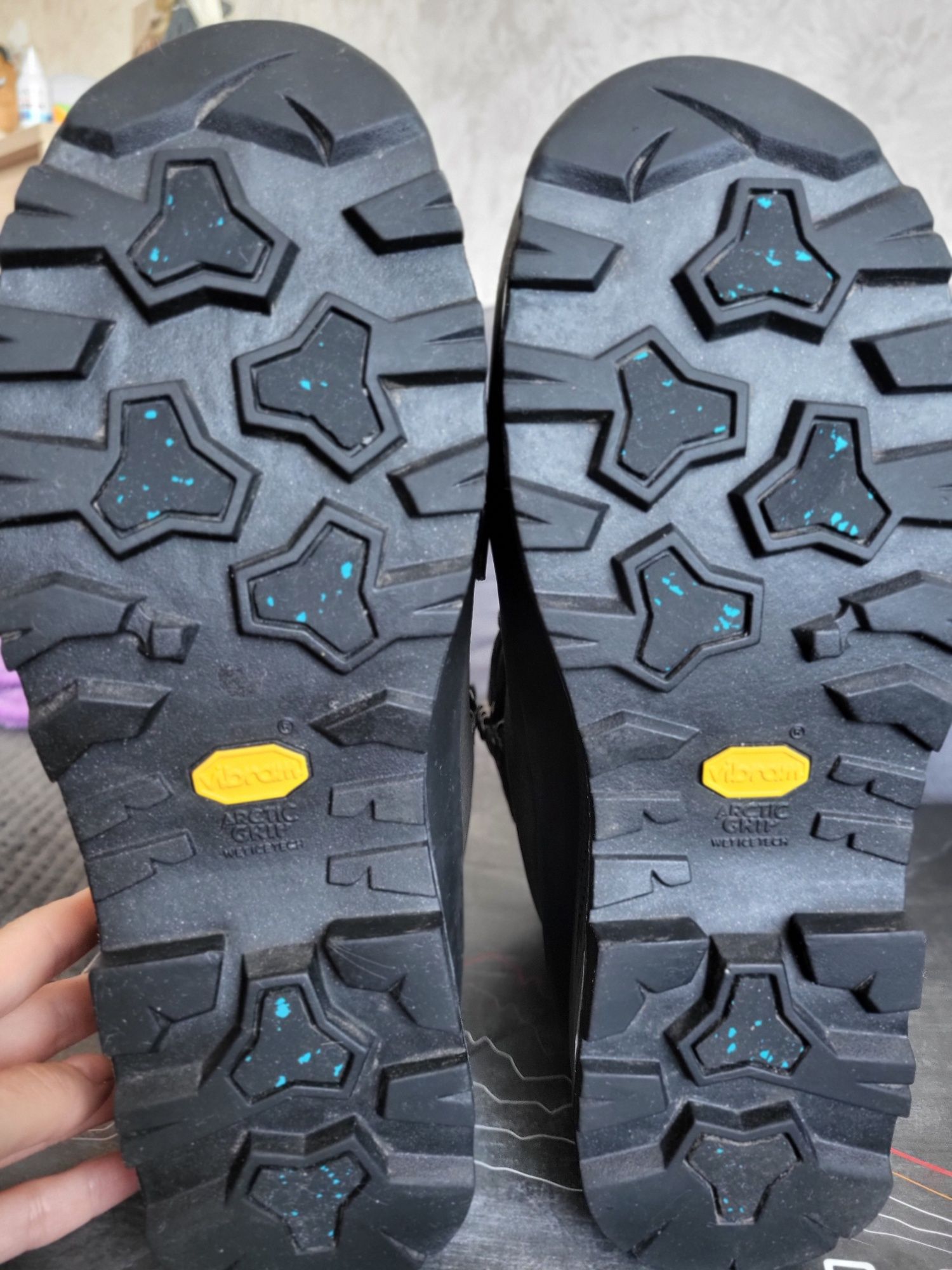 Берці зимові Lоwa Tibet superwarm gtc