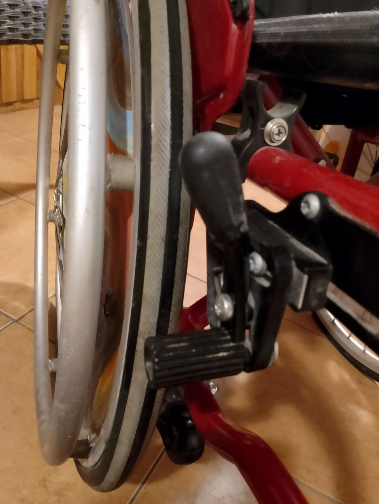 Wózek inwalidzki dziecięcy