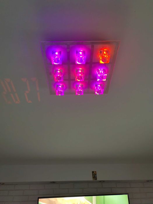 Lampa sufitowa na pilota