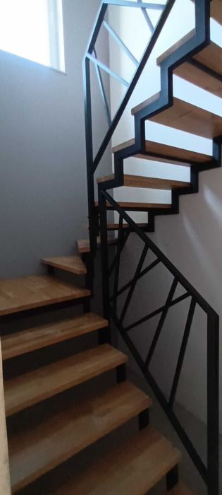 Bramy ogrodzenia balustrady