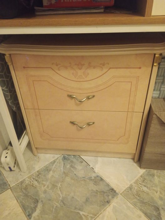 Szafka nocna stan bardzo dobry