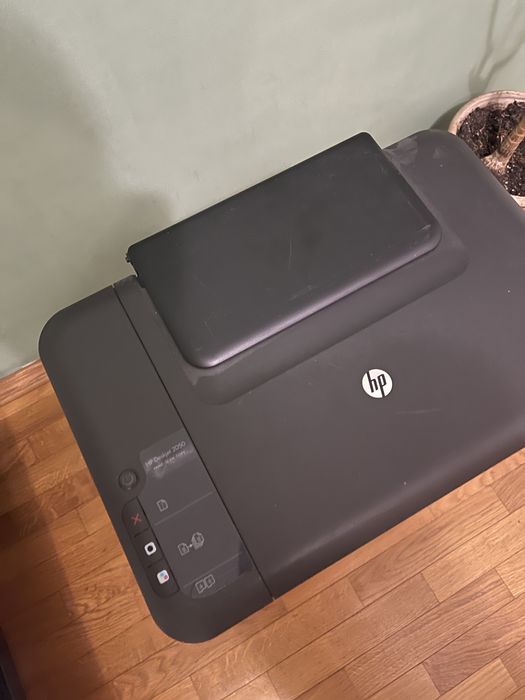 Принтер HP DeskJet 2050