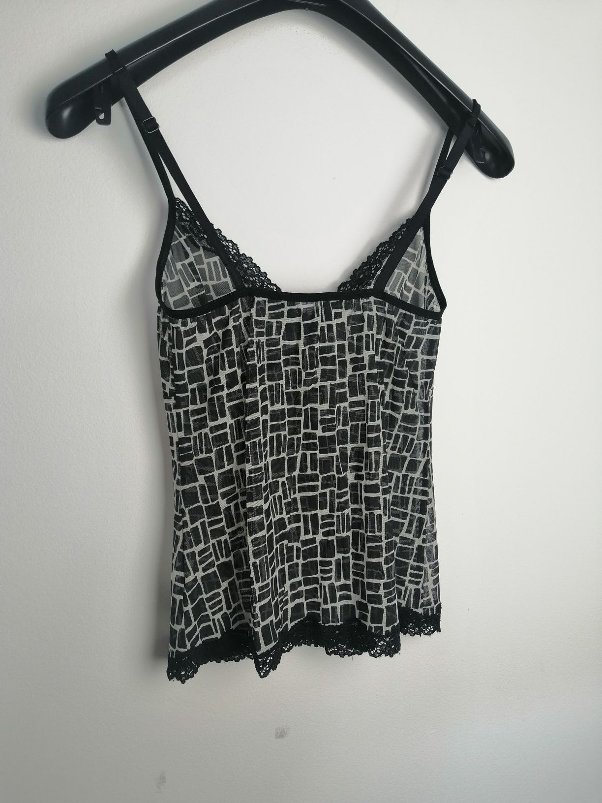 Vendo 40 peças de roupa usadas pela melhor oferta