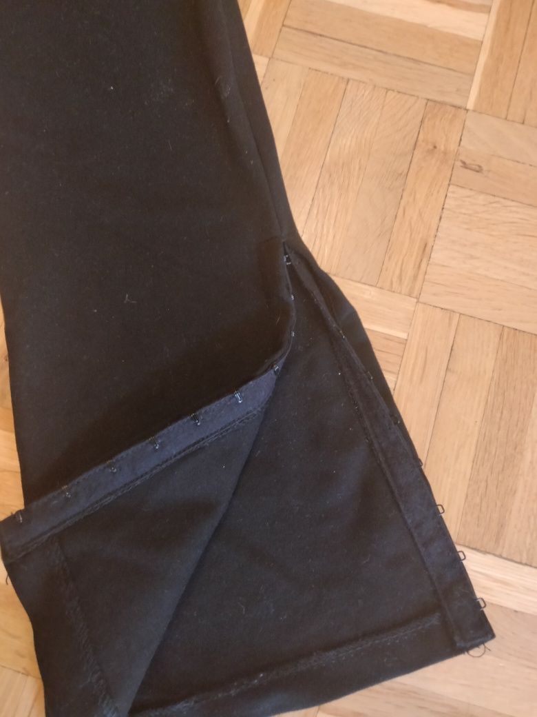 Spodnie materiałowe Zara rozszerzane