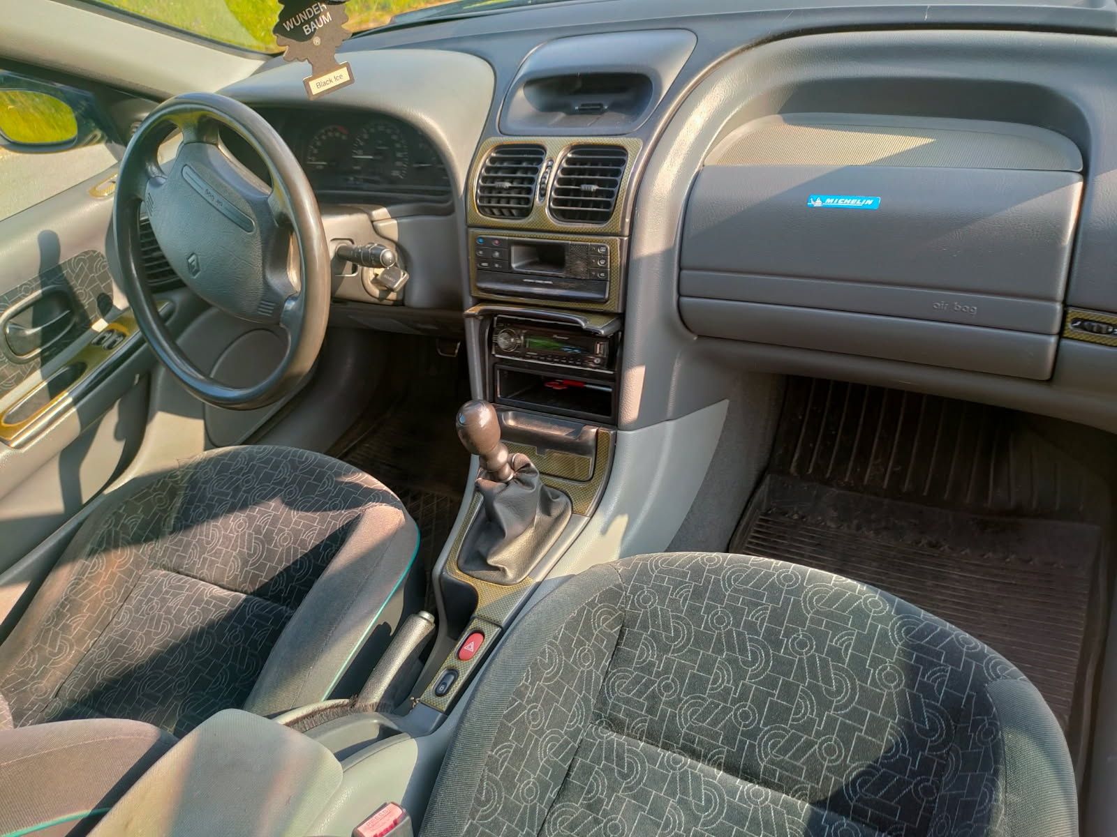 Renault laguna 1