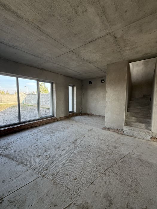 Продаж двоповерхового котеджу двояну масив Київський