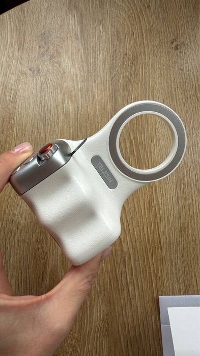 Магнітний тримач для зйомки з пультом