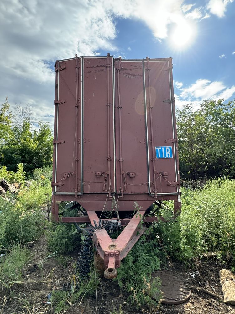 Продам трехосный прицеп