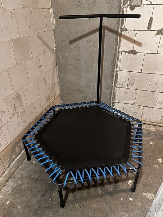 Trampolina fit and jump