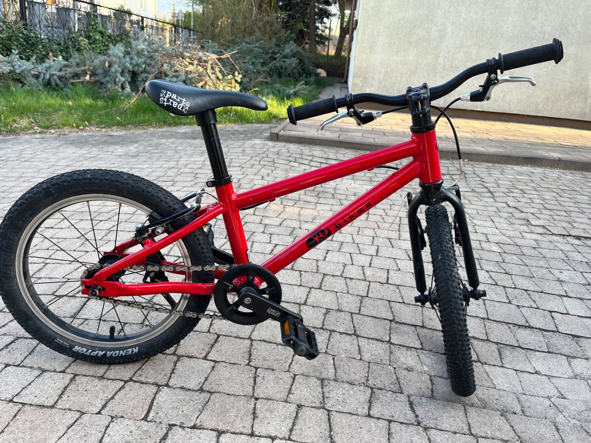 Rower lekki dla dziecka Kubikes 16L MTB czerwony