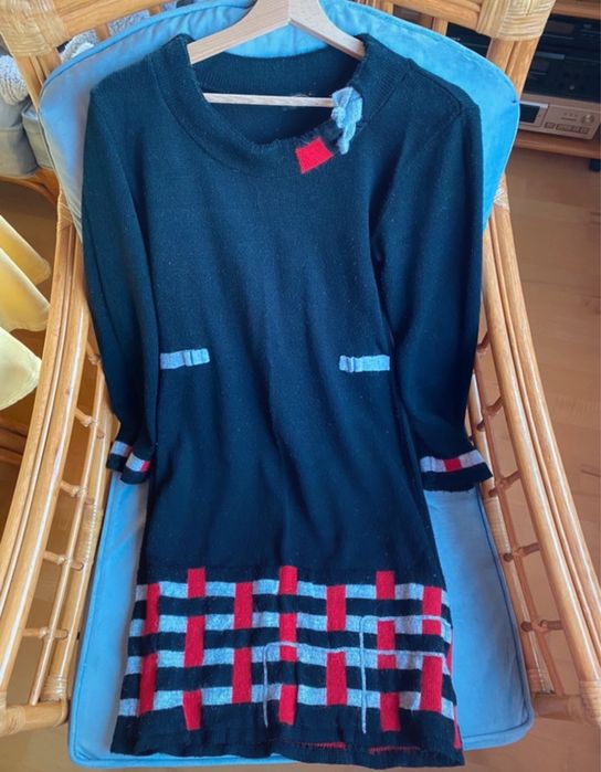 Sukienka z dlugimi rekawami