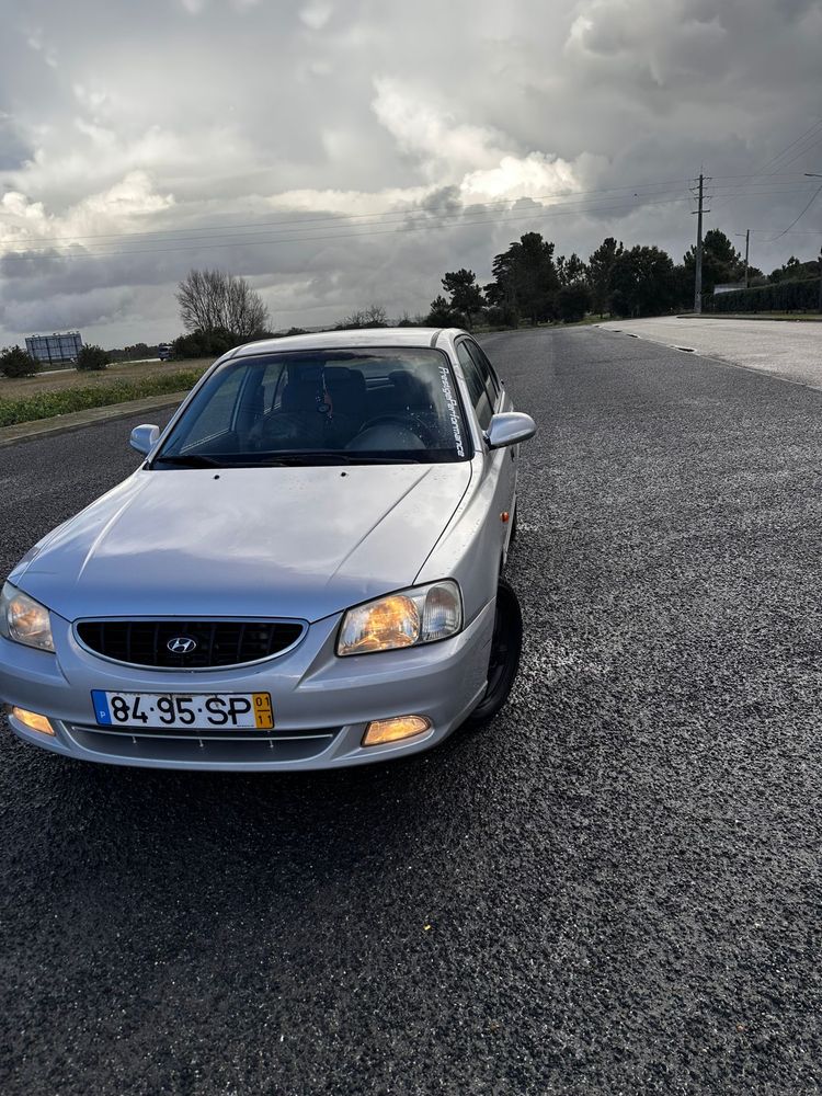 Hyundai Accent 2001 – Gasolina
