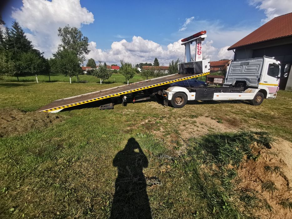 Mercedes Atego 818 autolaweta/Płyta