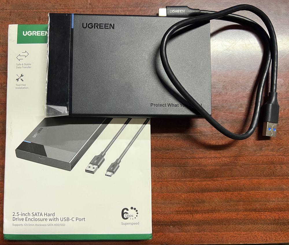 Зовнішній жорсткий диск 750 Gb карман Ugreen