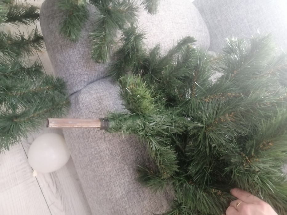 Ялинка штучна (2м.30 см) б/у,