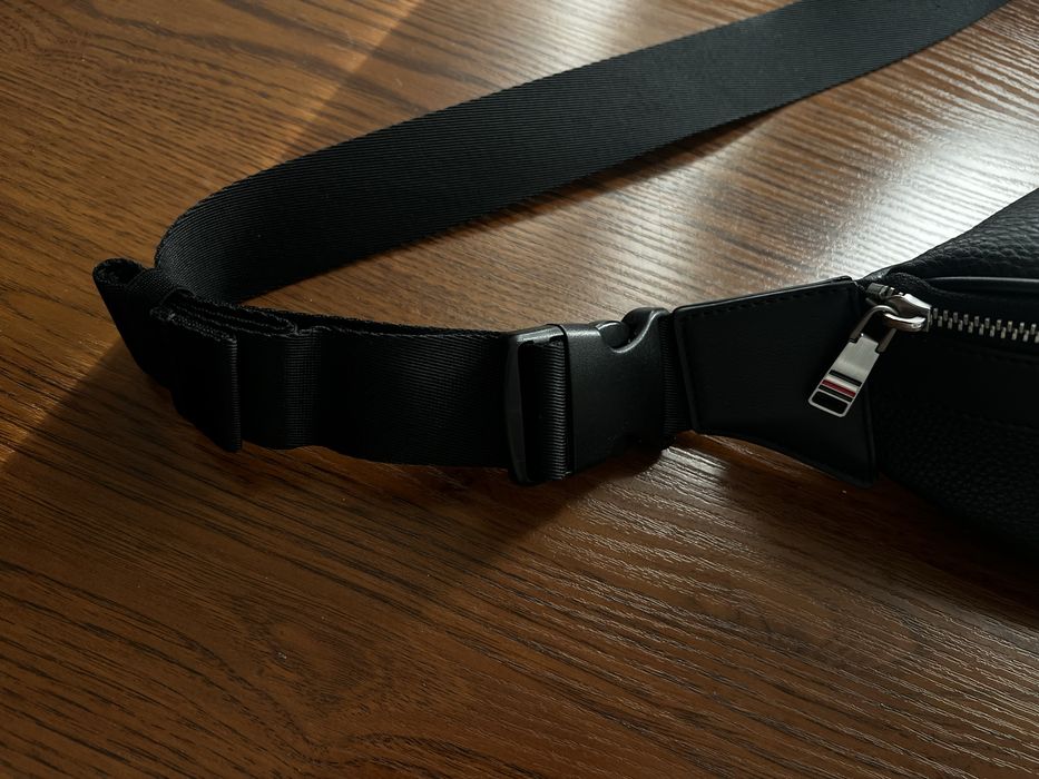 Сумка бананка Tommy Hilfiger