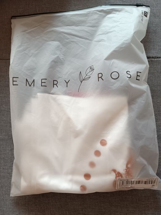 Bluzka na lato z motywem ust