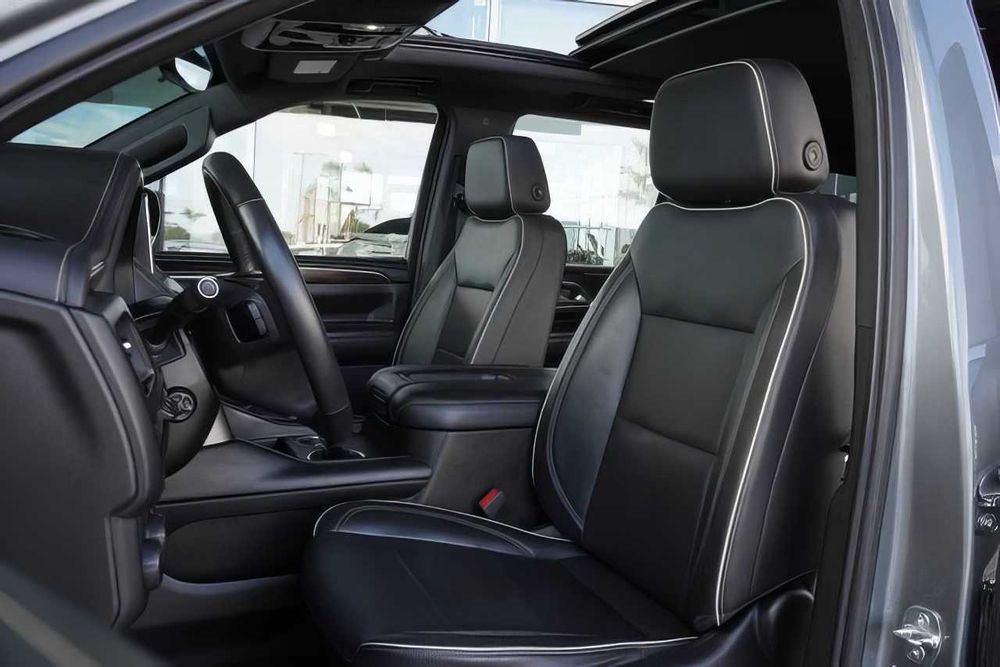 Chevrolet Tahoe      2021
