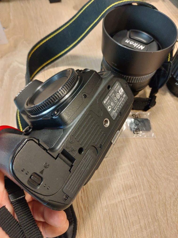 Nikon D7000 + zestaw