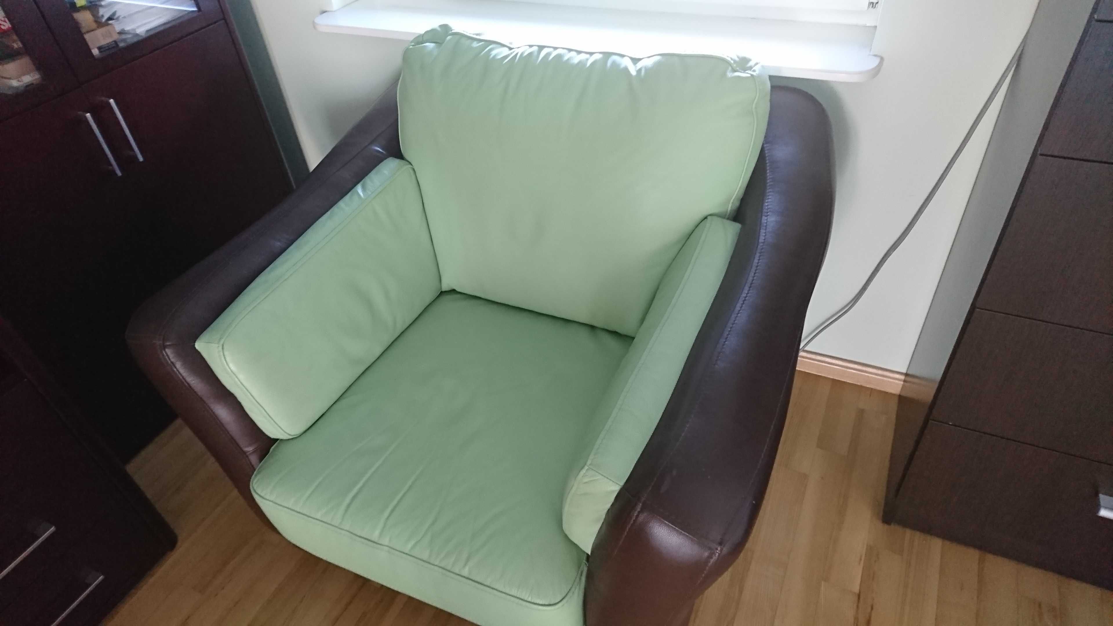 Wypoczynek skórzany na sprzedaż (kanapa + fotel)