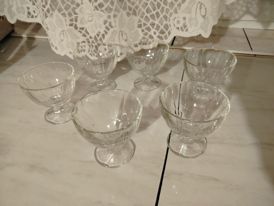 Pucharki do lodów vintage