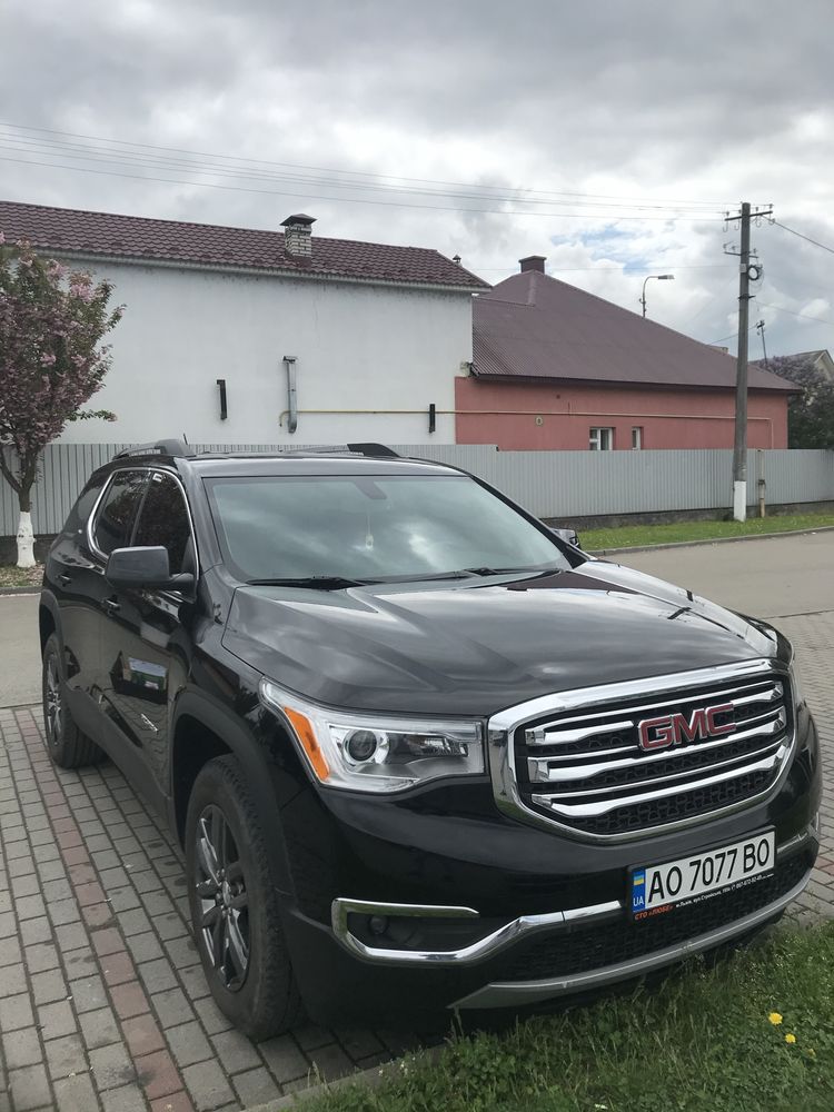 Автомобіль GMC Acadia 2016