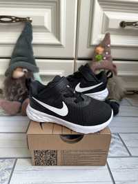 Детские кроссовки на липучках Nike Revolution 6