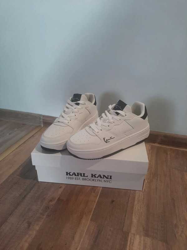 Beżowe sneakersy Karl Kani