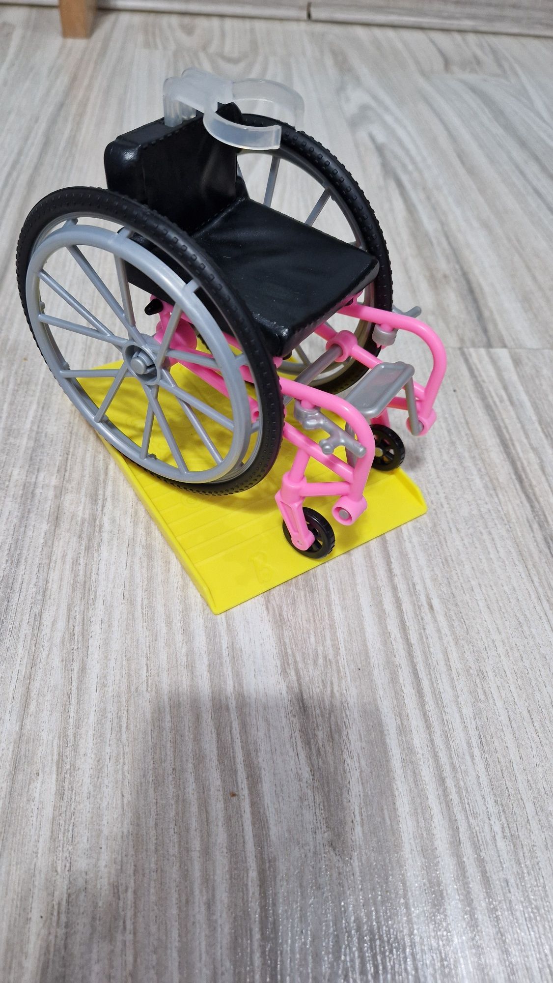 Wózek inwalidzki Barbie
