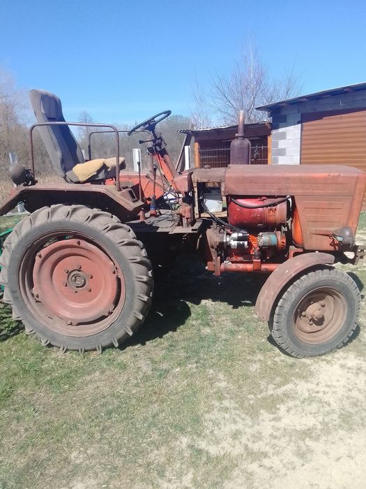 Трактор в хорошому стані