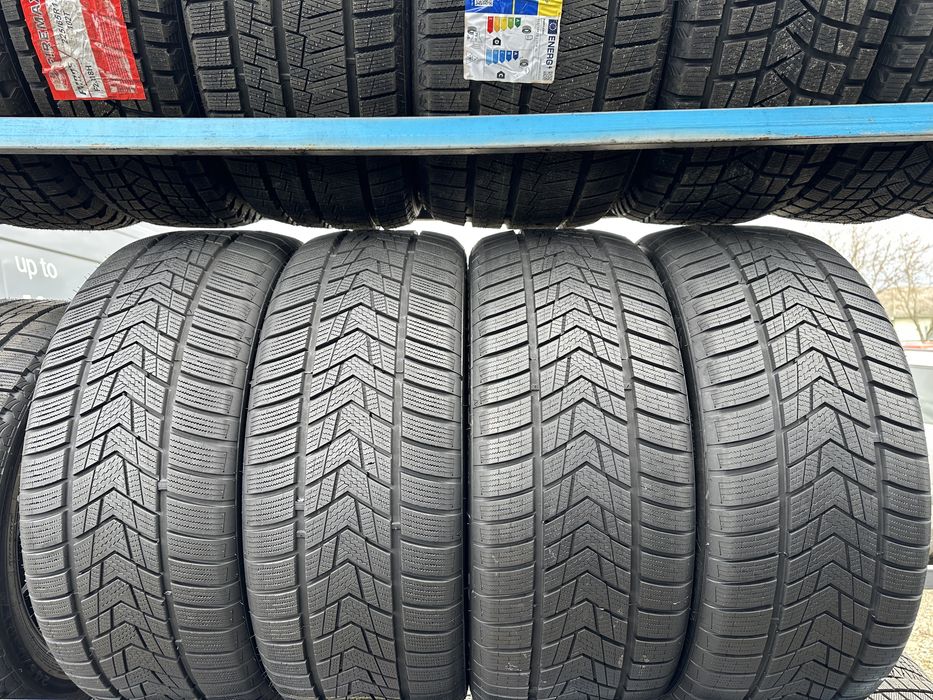 Шини б/у 255/45 R20 Tracmax 4шт