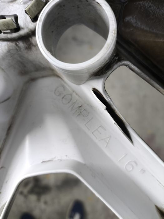 Kołpaki, Dekle KIA R15 super stan!