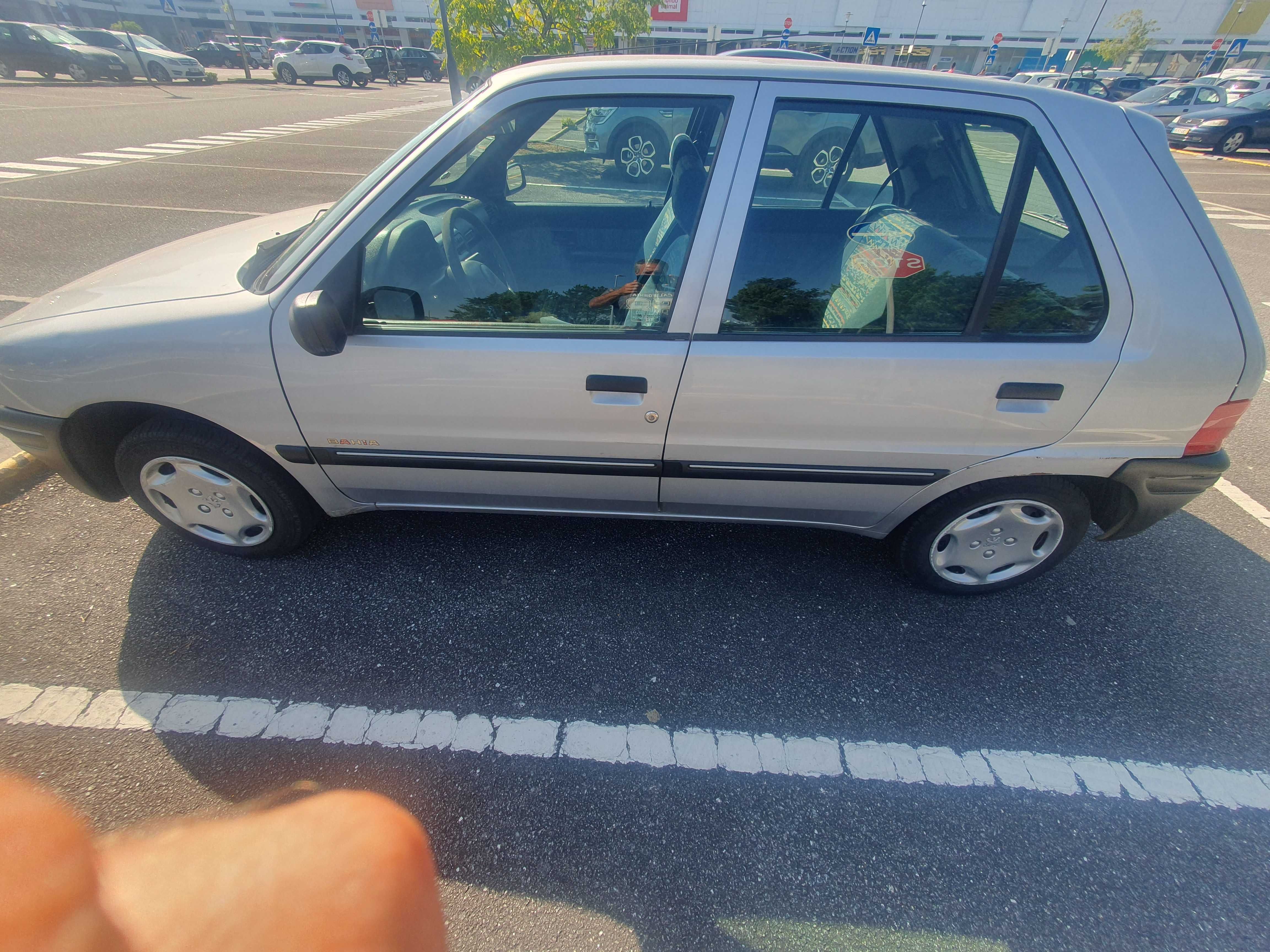 Peugeot 106 como novo