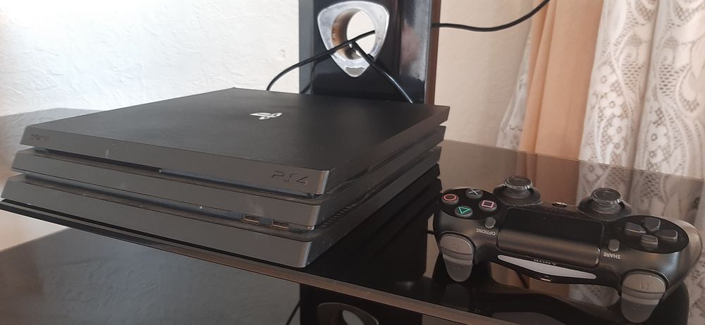 Exklusiv  stolik  Audio TV