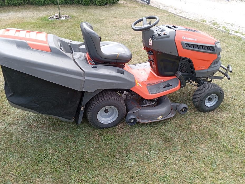Kosiarka Traktorek Husqvarna CTH224T