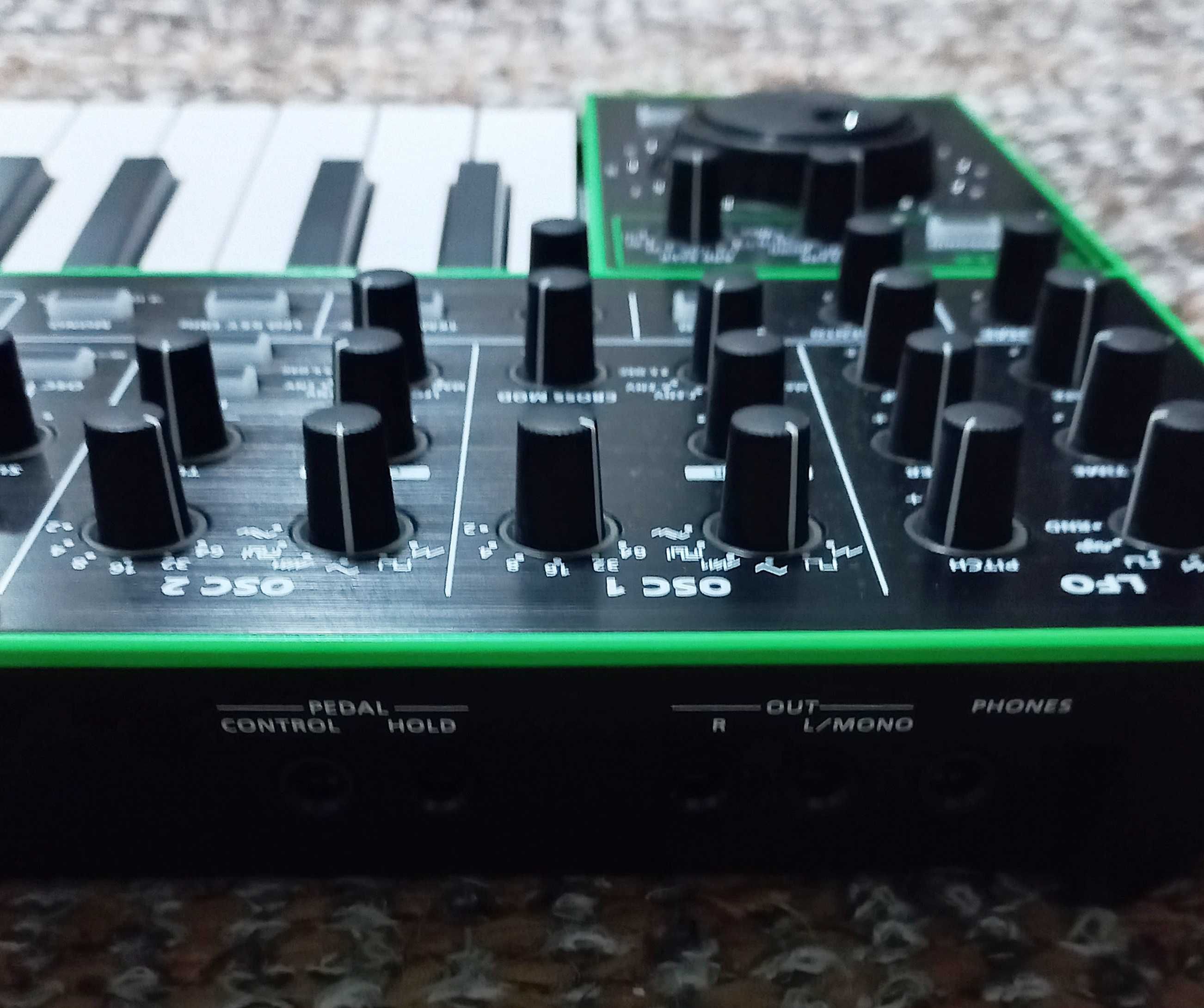 Roland System-1 – 280€