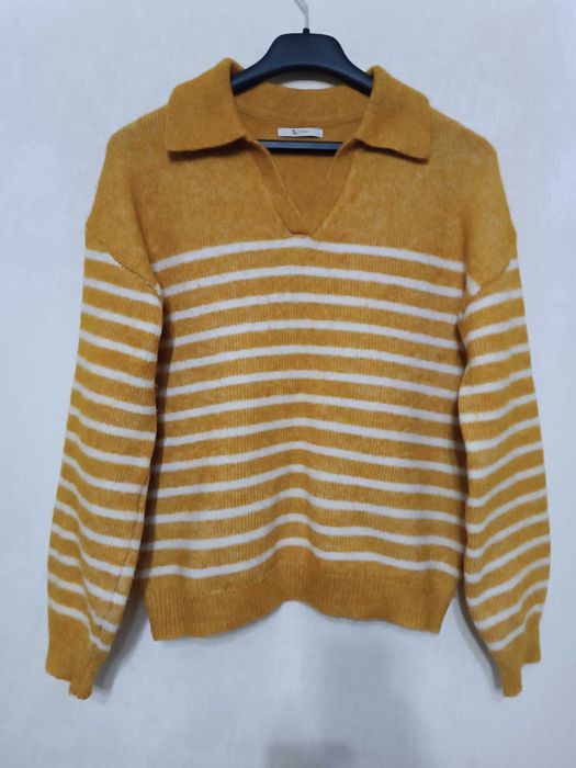 Стильний жіночий светр, розмір М