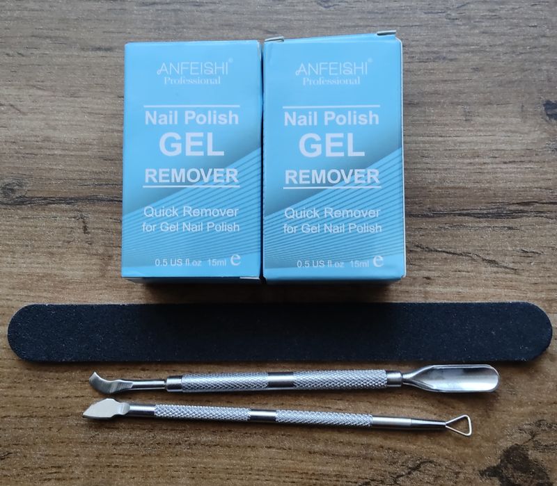 Środek do usuwania lakieru do paznokci