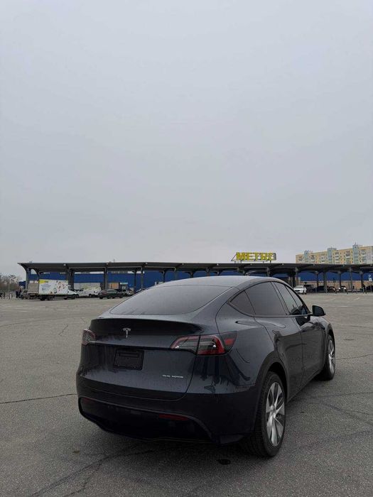 Tesla model Y Perfomance dual motor long Range AWD 82 kwH