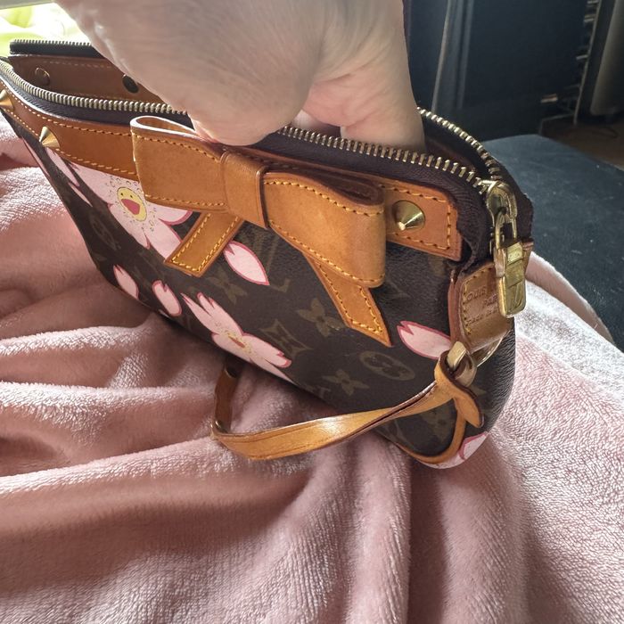Louis Vuitton Pochete Monogram Cherry Blossom Marrom