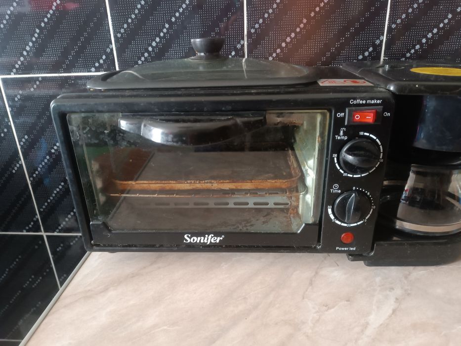 Электро печь  для приготовления еды. И кофеварка