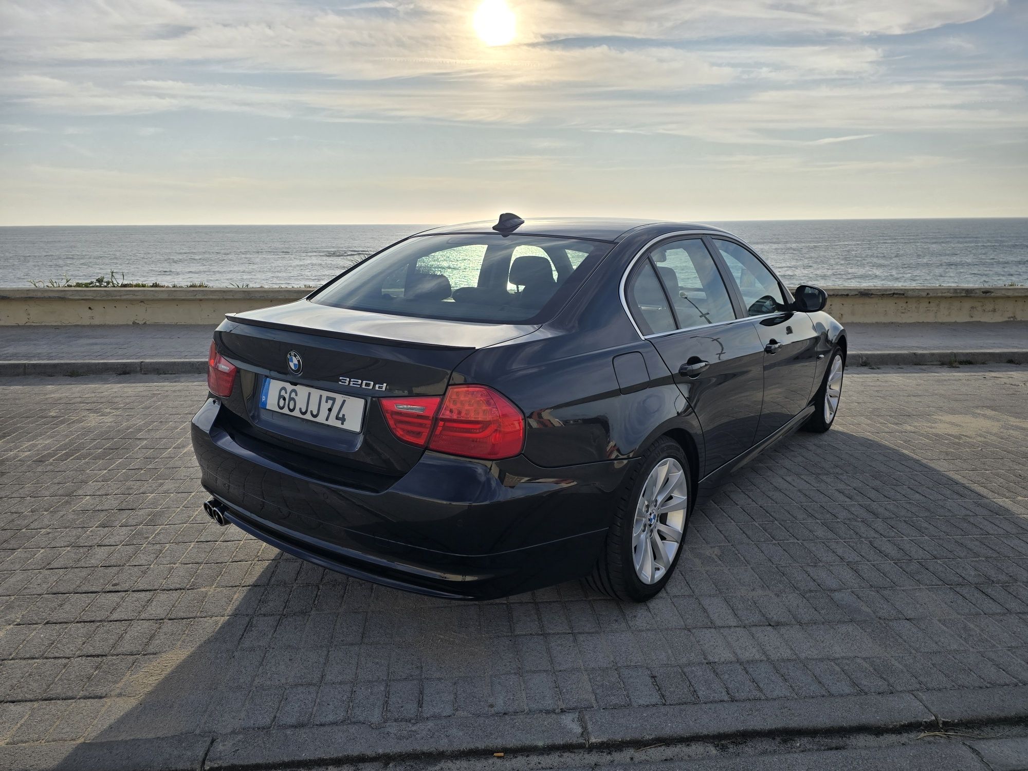 BMW 320d 184cv LCI — Nacional | Manual | Corrente trocada | Android |
