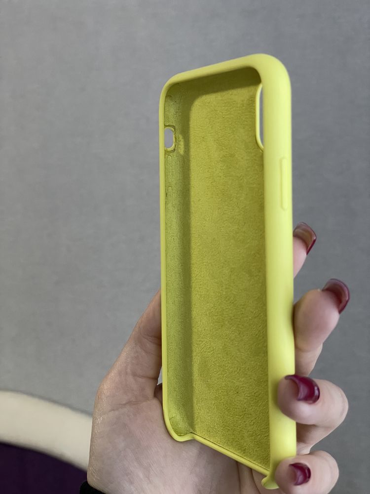 Чохол на iphone xr лимонний