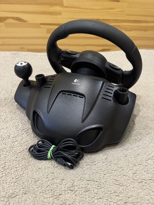 Відмінний стан! Ігрове кермо Logitech Driving Force gt